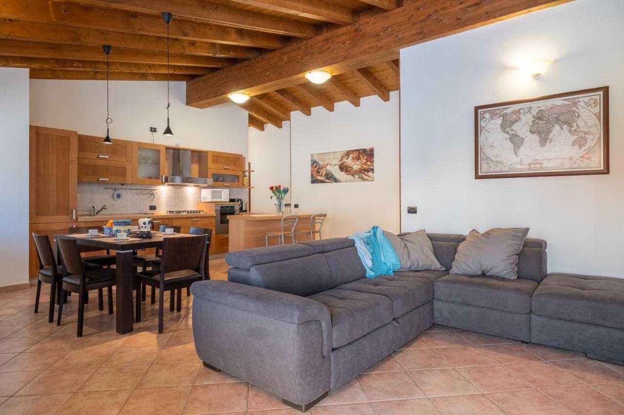 Casa Del Gatto Lägenhet Paratico Exteriör bild